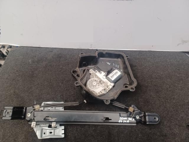 bontott SEAT LEON Jobb hátsó Ablakemelő Szerkezet (Mechanikus)