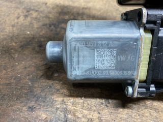 bontott SEAT LEON Jobb hátsó Ablaktörlő Motor