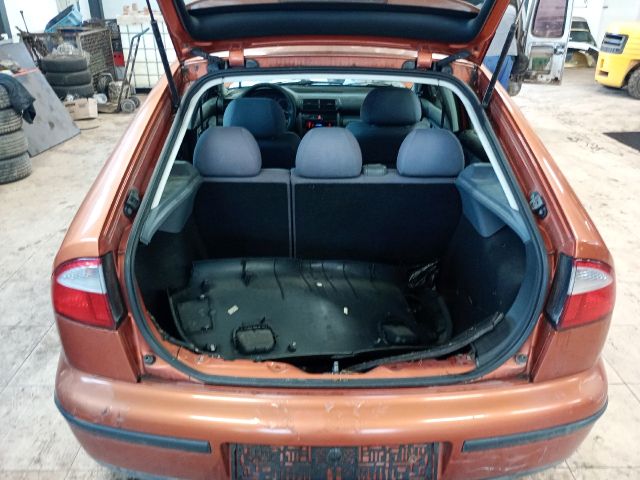 bontott SEAT LEON Jobb hátsó Ajtó Díszléc