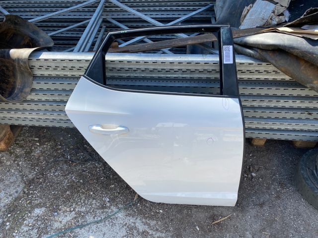 bontott SEAT LEON Jobb hátsó Ajtó (Részeivel)