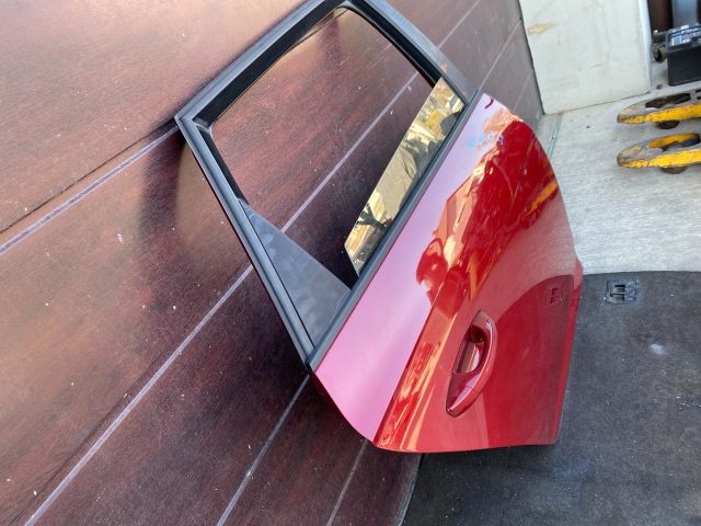 bontott SEAT LEON Jobb hátsó Ajtó (Részeivel)