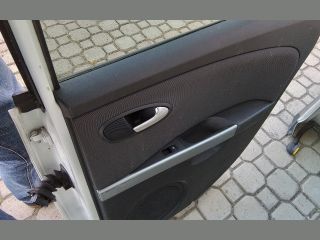 bontott SEAT LEON Jobb hátsó Ajtó (Részeivel)