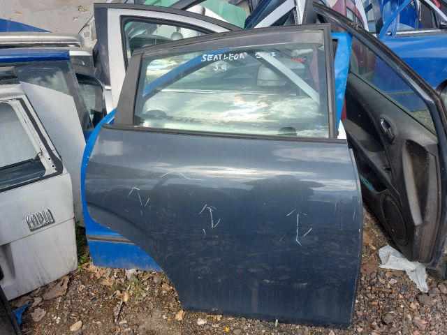 bontott SEAT LEON Jobb hátsó Ajtó (Részeivel)