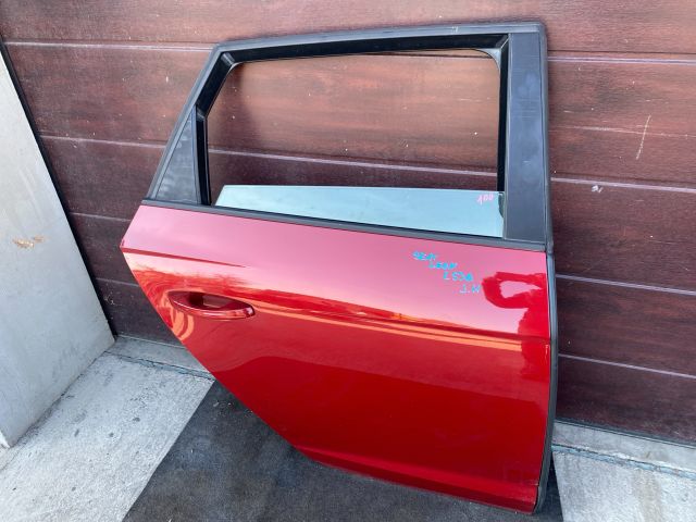 bontott SEAT LEON Jobb hátsó Ajtó (Részeivel)