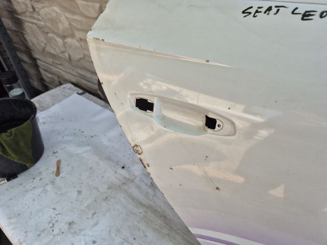 bontott SEAT LEON Jobb hátsó Ajtó (Üres lemez)