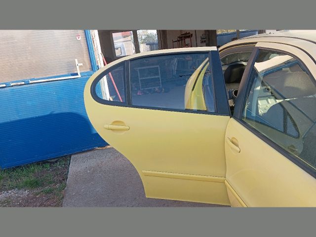bontott SEAT LEON Jobb hátsó Ajtó (Üres lemez)