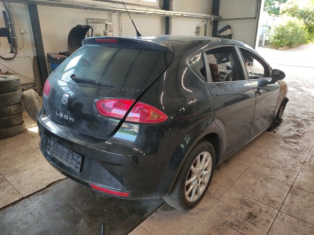 bontott SEAT LEON Jobb hátsó Ajtó (Üres lemez)