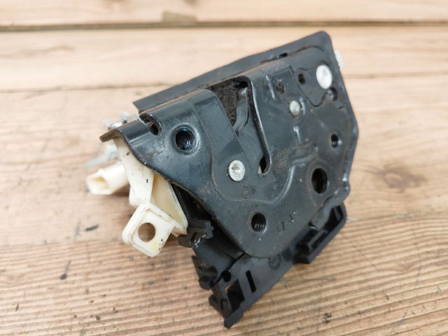 bontott SEAT LEON Jobb hátsó Ajtózár