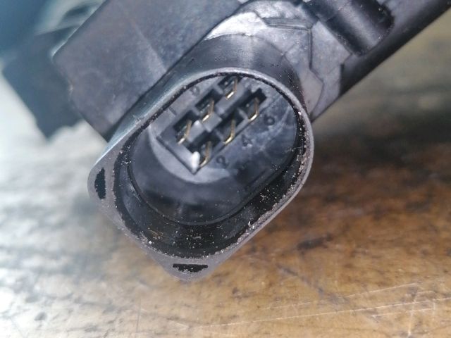 bontott SEAT LEON Jobb hátsó Ajtózár