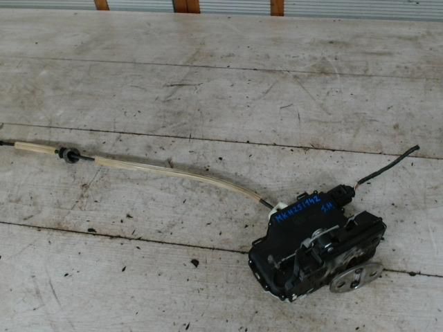 bontott SEAT LEON Jobb hátsó Ajtózár