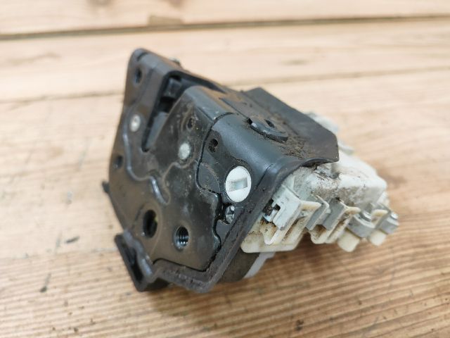 bontott SEAT LEON Jobb hátsó Ajtózár