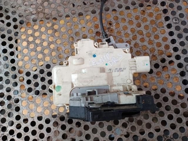 bontott SEAT LEON Jobb hátsó Ajtózár