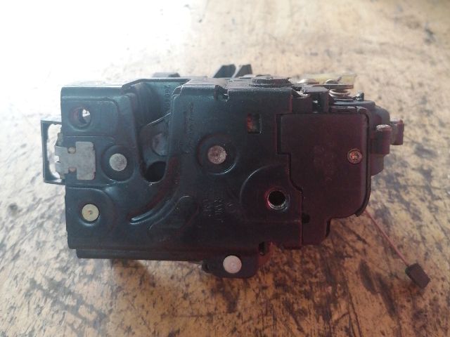 bontott SEAT LEON Jobb hátsó Ajtózár