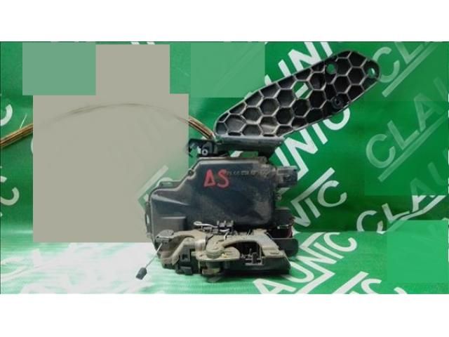 bontott SEAT LEON Jobb hátsó Ajtózár