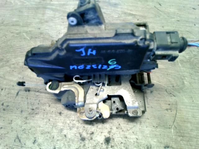 bontott SEAT LEON Jobb hátsó Ajtózár