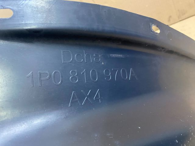 bontott SEAT LEON Jobb hátsó Dobbetét (Kerékjárati, Műanyag)