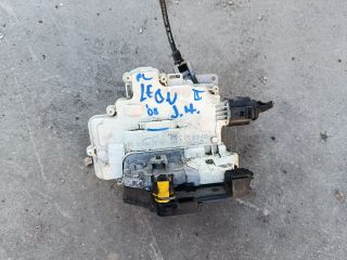 bontott SEAT LEON Jobb hátsó Központizár Motor