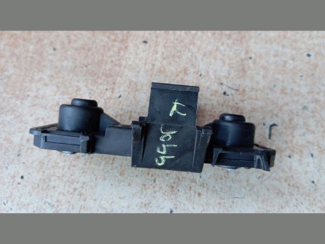 bontott SEAT LEON Jobb Hátsó Lámpa Foglalat