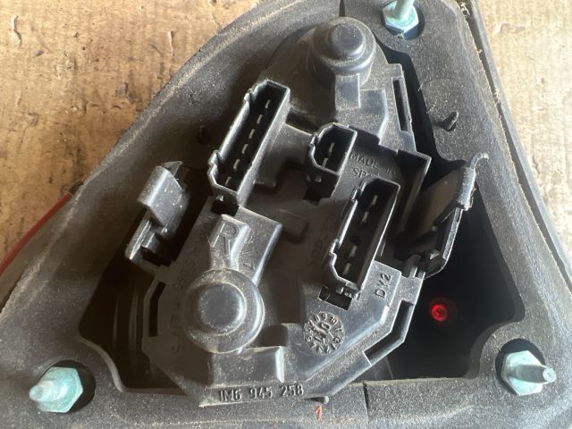 bontott SEAT LEON Jobb Hátsó Lámpa