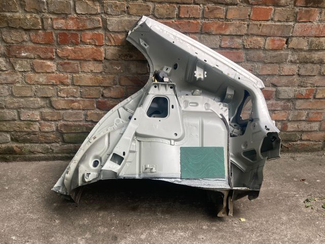 bontott SEAT LEON Jobb hátsó Sárvédő