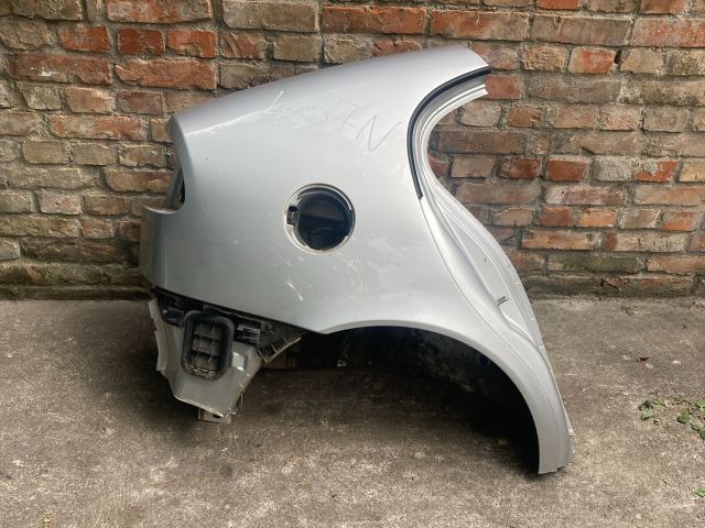 bontott SEAT LEON Jobb hátsó Sárvédő