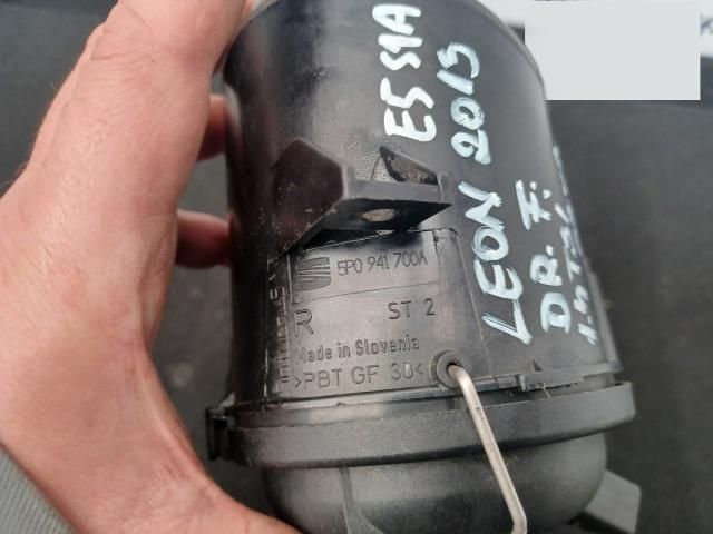 bontott SEAT LEON Jobb Ködfényszóró