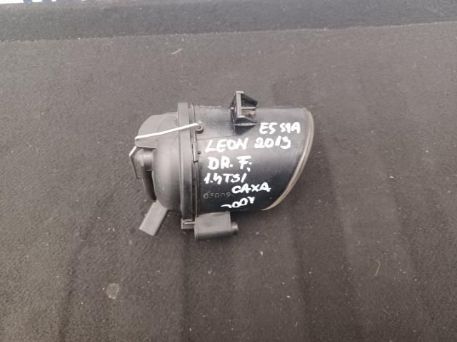 bontott SEAT LEON Jobb Ködfényszóró