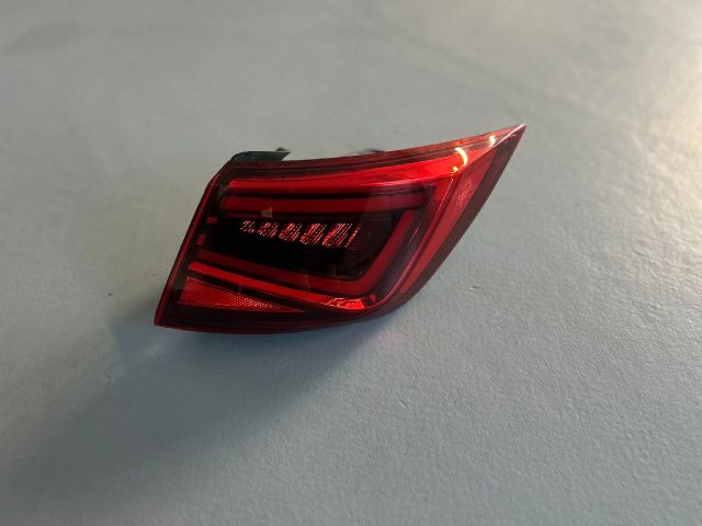 bontott SEAT LEON Jobb Külső Hátsó Lámpa