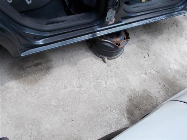 bontott SEAT LEON Jobb Küszöb