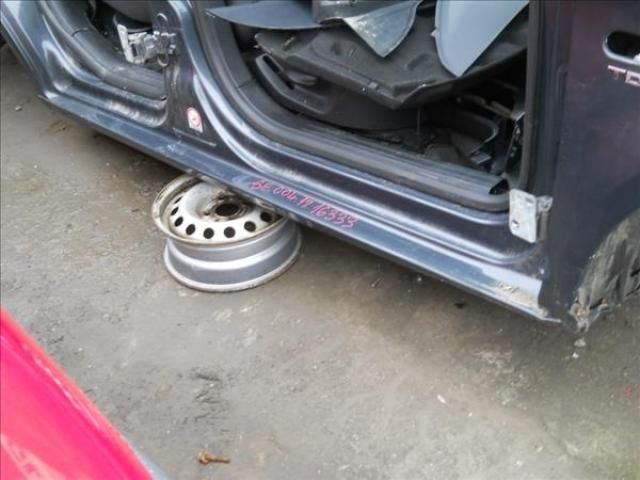 bontott SEAT LEON Jobb Küszöb