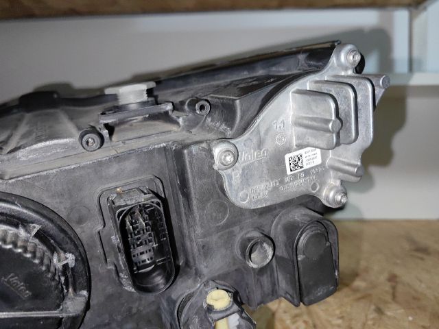 bontott SEAT LEON Jobb Ledes Fényszóró