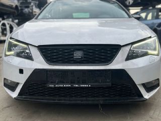 bontott SEAT LEON Jobb Ledes Fényszóró