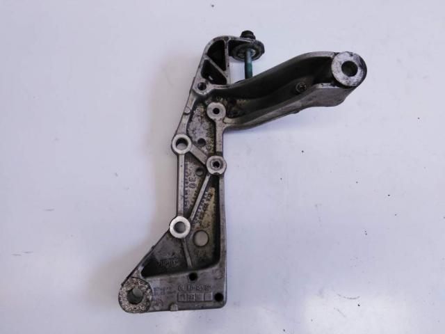 bontott SEAT LEON Jobb Lengőkar Tartó