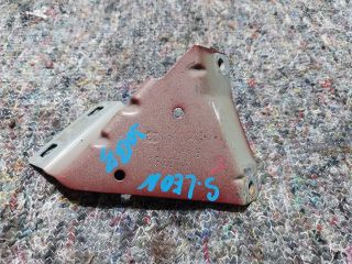 bontott SEAT LEON Jobb Sárvédő Oldaltartó