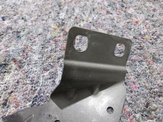 bontott SEAT LEON Jobb Sárvédő Oldaltartó