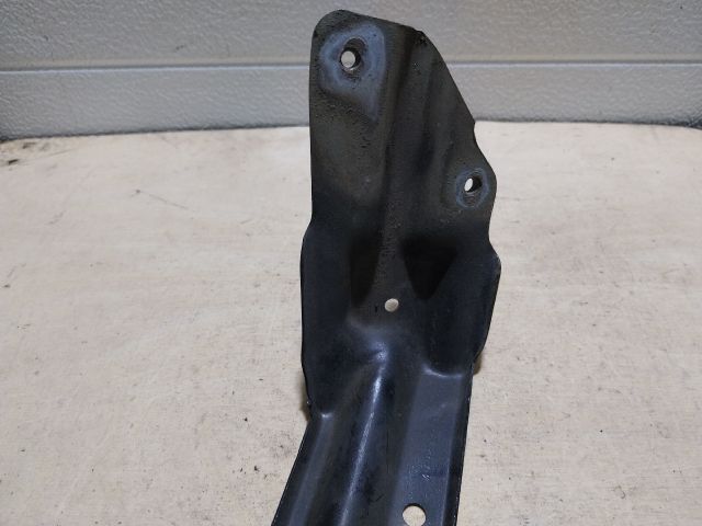 bontott SEAT LEON Jobb Sárvédő Oldaltartó