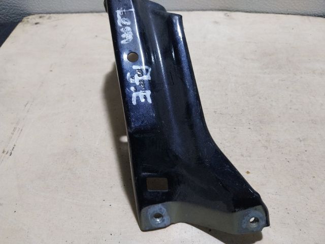 bontott SEAT LEON Jobb Sárvédő Oldaltartó