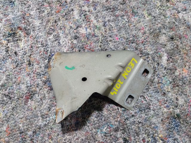 bontott SEAT LEON Jobb Sárvédő Oldaltartó