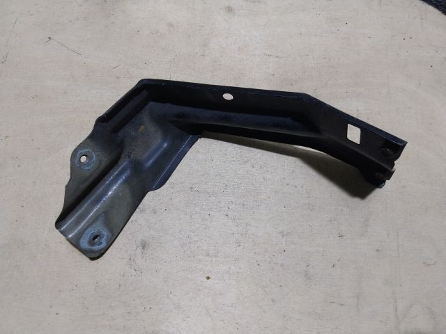 bontott SEAT LEON Jobb Sárvédő Oldaltartó