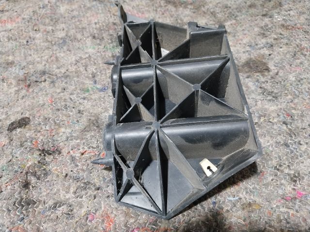 bontott SEAT LEON Jobb Sárvédő Oldaltartó