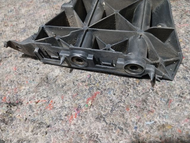 bontott SEAT LEON Jobb Sárvédő Oldaltartó