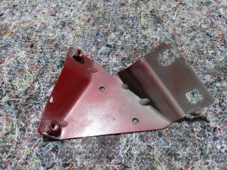 bontott SEAT LEON Jobb Sárvédő Oldaltartó