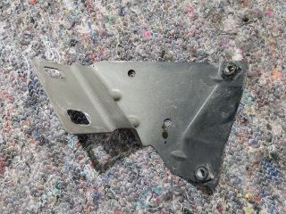 bontott SEAT LEON Jobb Sárvédő Oldaltartó