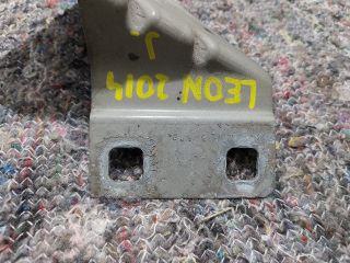 bontott SEAT LEON Jobb Sárvédő Oldaltartó