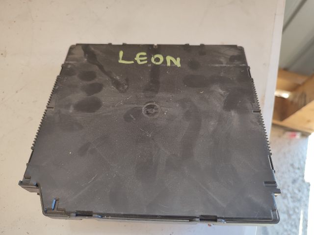 bontott SEAT LEON Komfort Elektronika