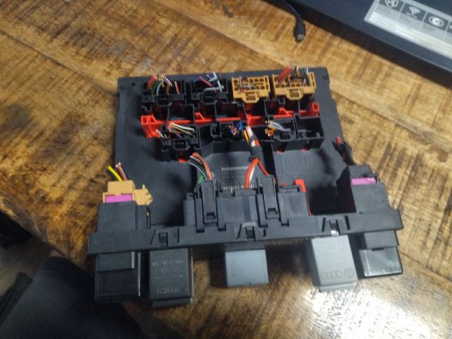 bontott SEAT LEON Komfort Elektronika