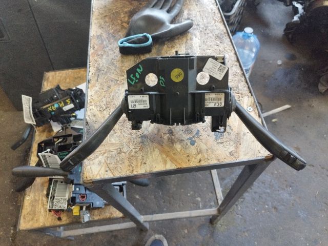 bontott SEAT LEON Komplett Kormánykapcsoló (Bajuszkapcsoló)