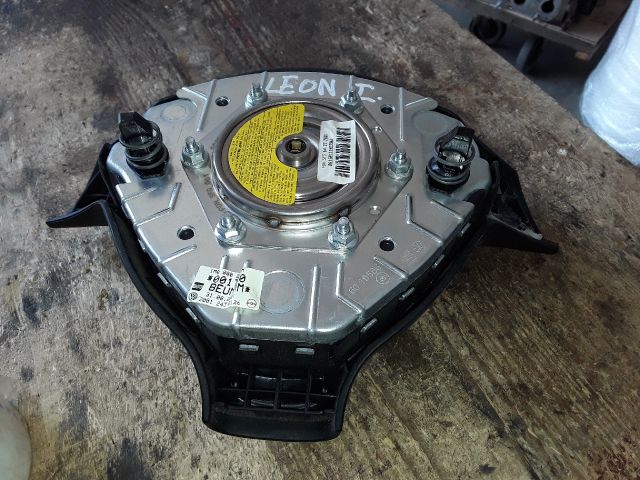 bontott SEAT LEON Kormánylégzsák