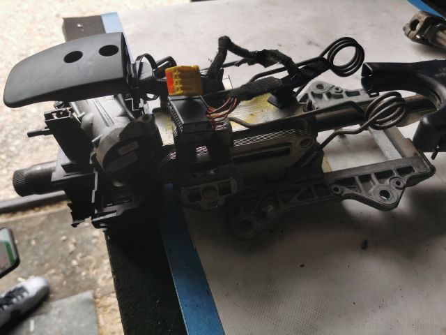 bontott SEAT LEON Kormányoszlop Kormányzárral