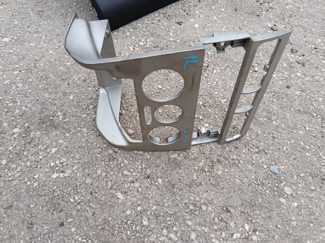 bontott SEAT LEON Középkonzol Keret